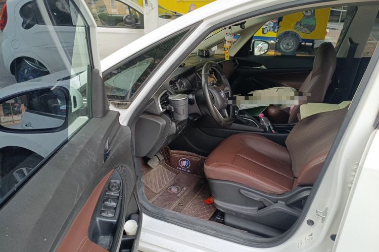 Used Buick GL6 2018 18T 6-Seater Prestige Model Driver Seat