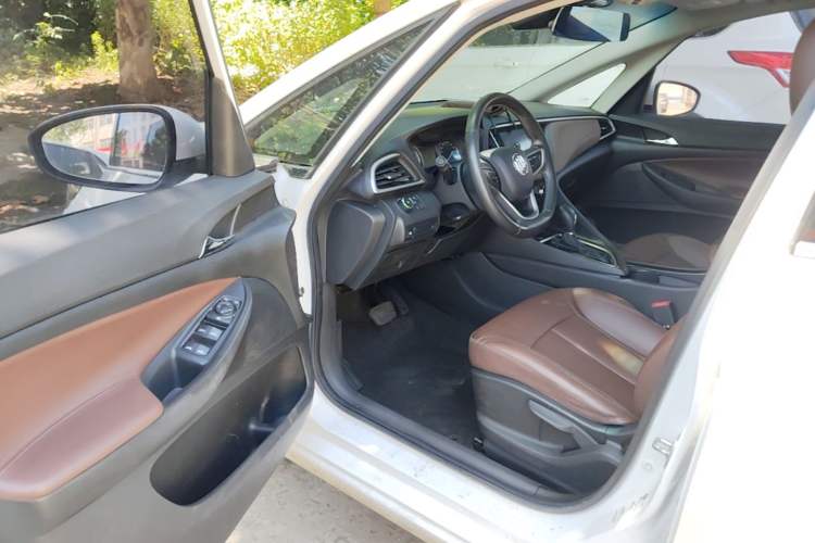 Used Buick GL6 2018 18T 6-Seater Luxury Model Driver Seat