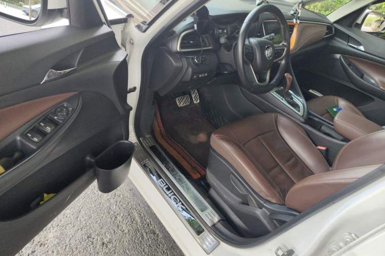 Used Buick GL6 2018 18T 6-Seater Luxury Model Driver Seat