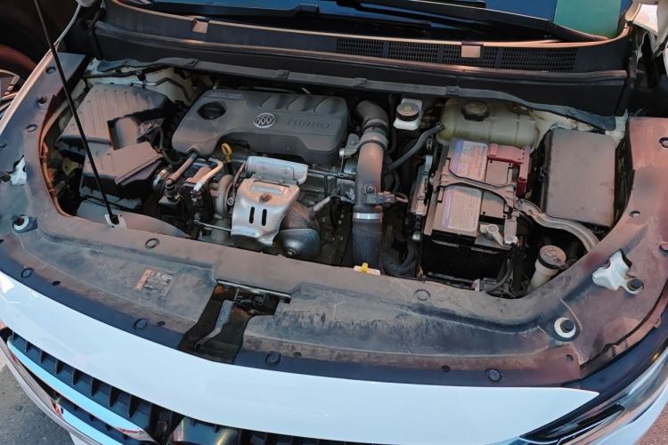 Used Buick GL6 2018 18T 6-Seater Luxury Model Engine Bay