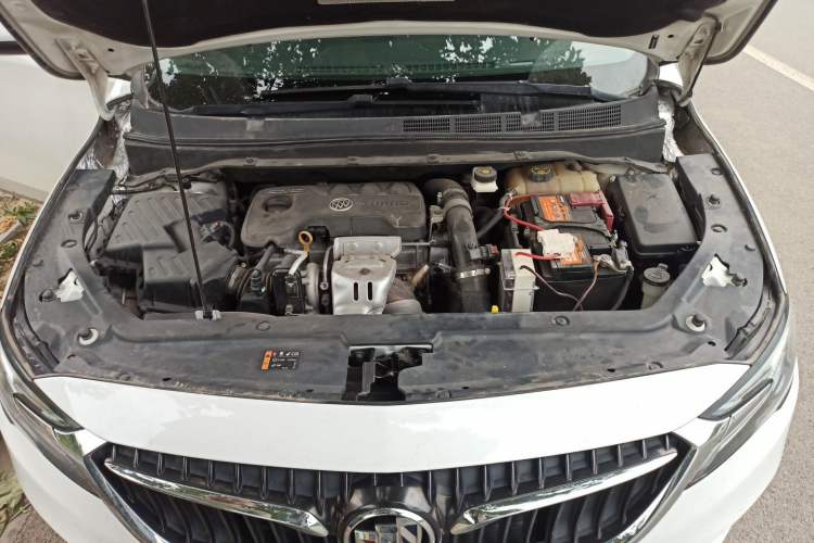 Used Buick GL6 2018 18T 6-Seater Luxury Model Engine Bay