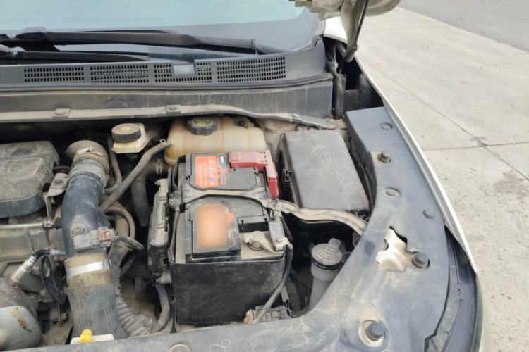 Used Buick GL6 2018 18T 6-Seater Luxury Model Engine Bay Left