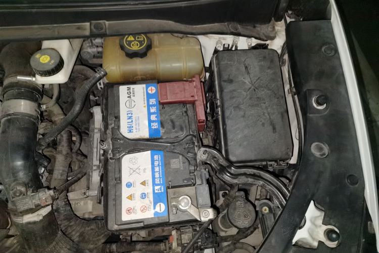 Used Buick GL6 2018 18T 6-Seater Elite Model Engine Bay Left