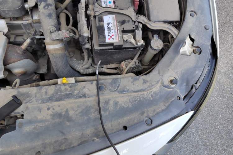 Used Buick GL6 2018 18T 6-Seater Prestige Model Engine Bay Left