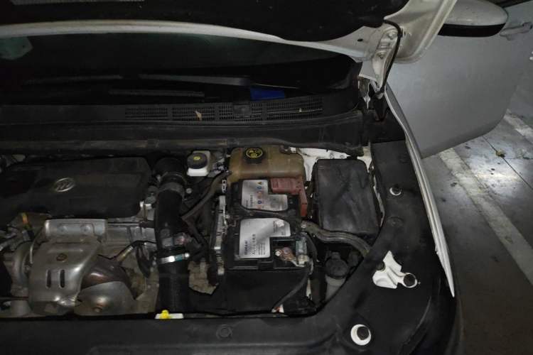 Used Buick GL6 2018 18T 6-Seater Elite Model Engine Bay Left