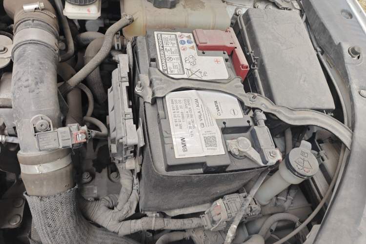 Used Buick GL6 2018 18T 6-Seater Luxury Model Engine Bay Left