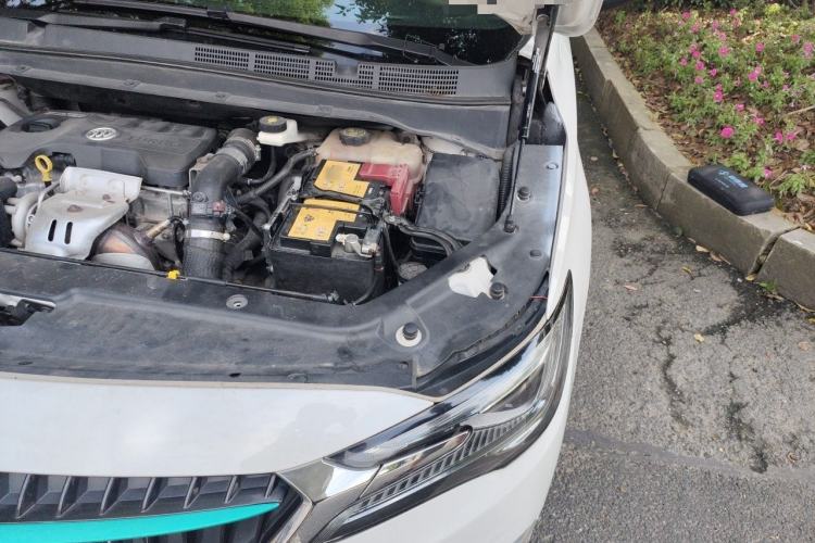 Used Buick GL6 2018 18T 6-Seater Luxury Model Engine Bay Left