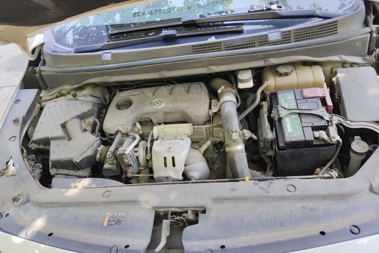 Used Buick GL6 2018 18T 6-Seater Luxury Model Engine Bay