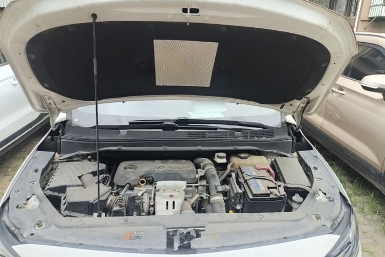 Used Buick GL6 2018 18T 6-Seater Luxury Model Engine Bay