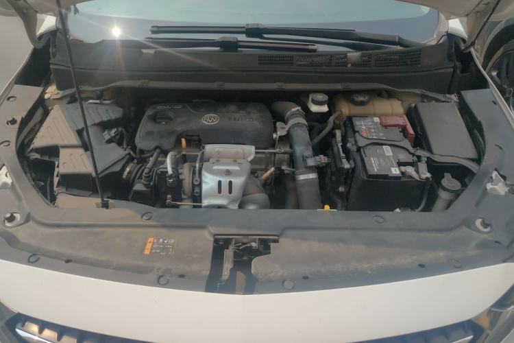 Used Buick GL6 2018 18T 6-Seater Prestige Model Engine Bay