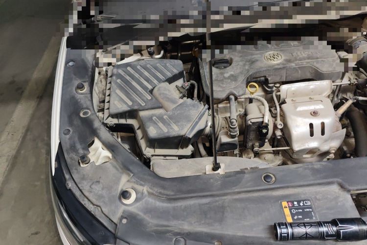 Used Buick GL6 2018 18T 6-Seater Luxury Model Engine Bay Right