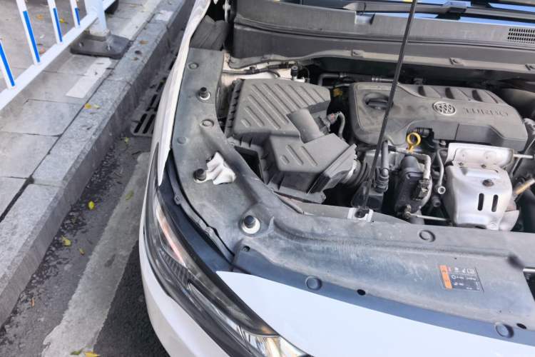 Used Buick GL6 2018 18T 6-Seater Luxury Model Engine Bay Right
