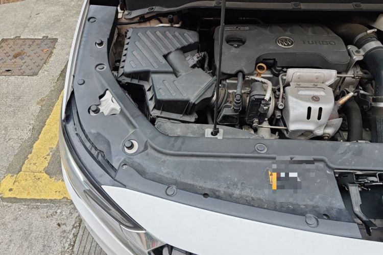 Used Buick GL6 2018 18T 6-Seater Prestige Model Engine Bay Right