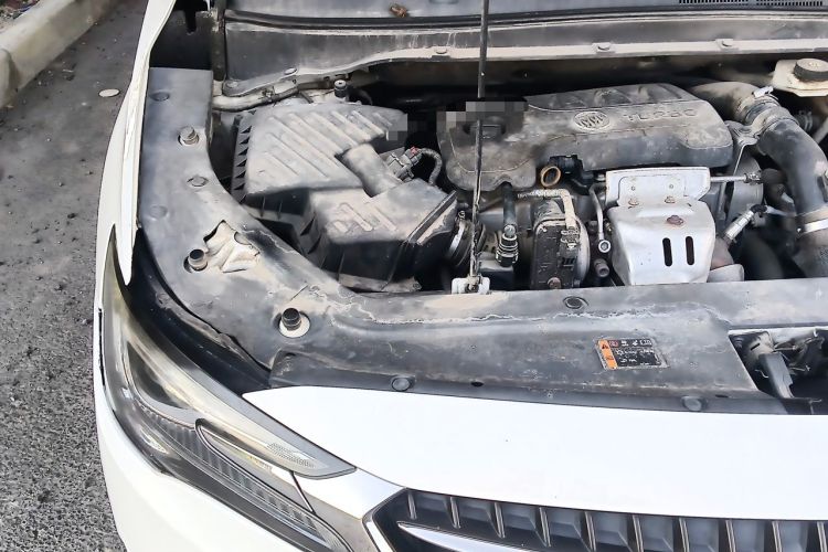 Used Buick GL6 2018 18T 6-Seater Luxury Model Engine Bay Right