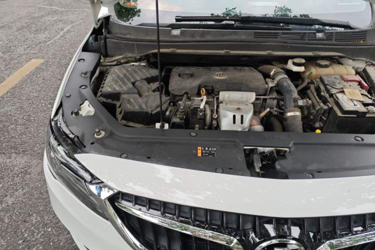 Used Buick GL6 2018 18T 6-Seater Luxury Model Engine Bay Right