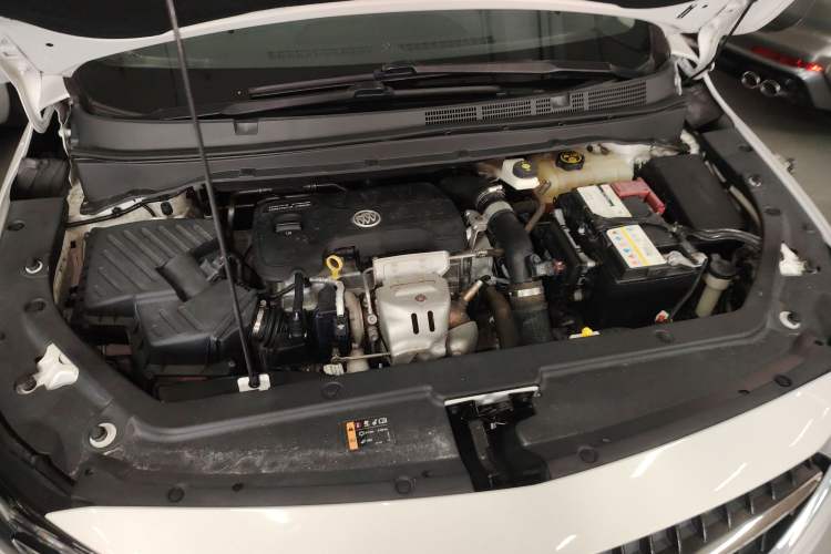 Used Buick GL6 2018 18T 6-Seater Elite Model Engine Bay