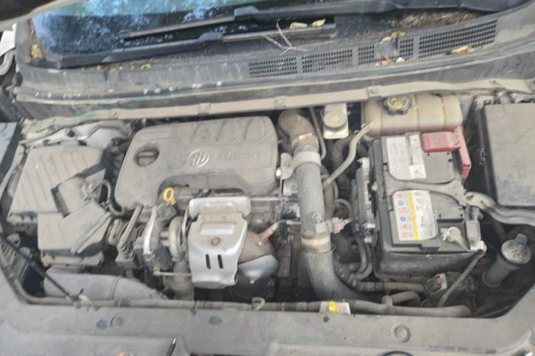 Used Buick GL6 2018 18T 6-Seater Elite Model Engine Bay