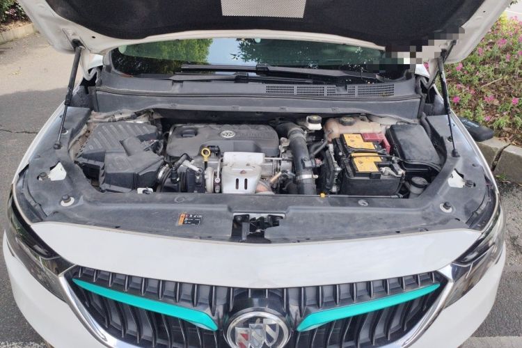 Used Buick GL6 2018 18T 6-Seater Luxury Model Engine Bay