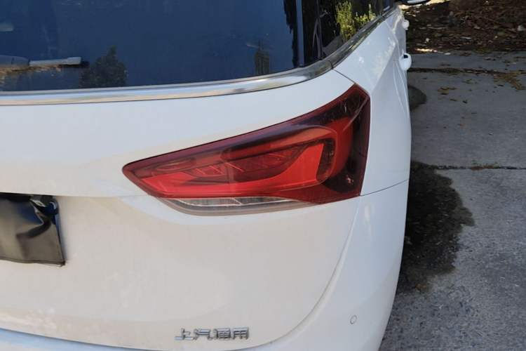 Used Buick GL6 2018 18T 6-Seater Luxury Model Exterior 3