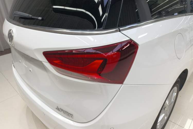 Used Buick GL6 2018 18T 6-Seater Elite Model Exterior 3