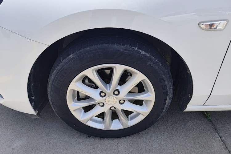 Used Buick GL6 2018 18T 6-Seater Luxury Model Exterior 4