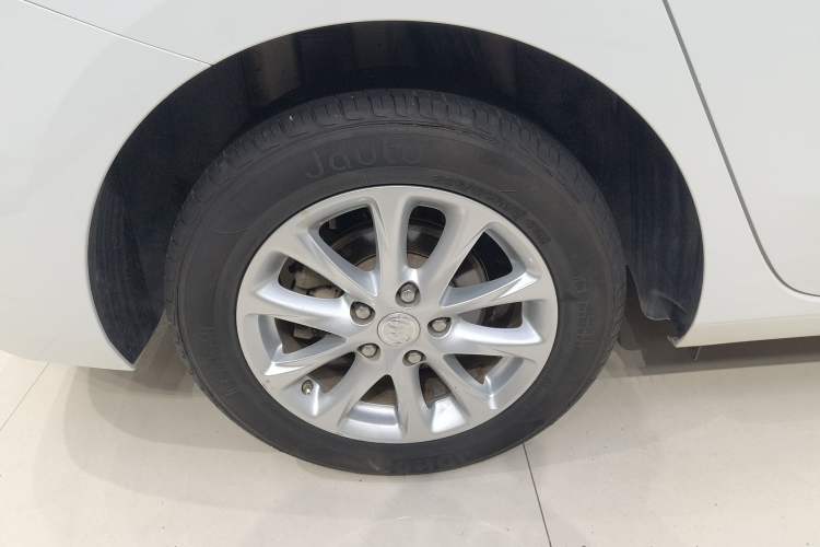 Used Buick GL6 2018 18T 6-Seater Elite Model Exterior 4