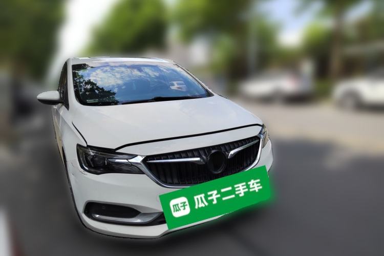 Used Buick GL6 2018 18T 6-Seater Prestige Model Front Right 45 Deg