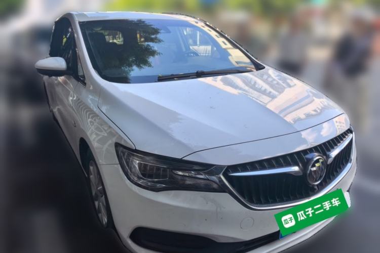 Used Buick GL6 2018 18T 6-Seater Luxury Model Front Right 45 Deg