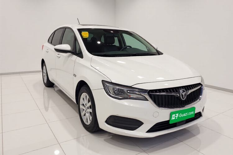 Used Buick GL6 2018 18T 6-Seater Luxury Model Front Right 45 Deg