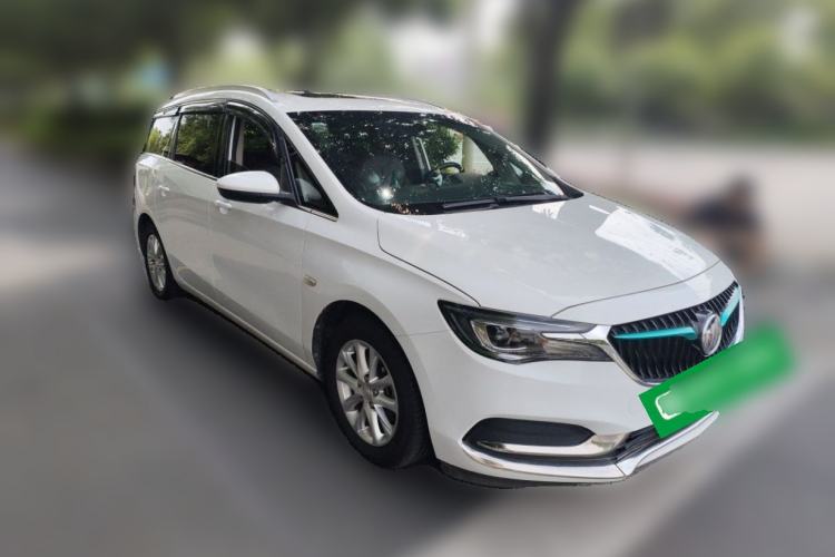Used Buick GL6 2018 18T 6-Seater Luxury Model Front Right 45 Deg