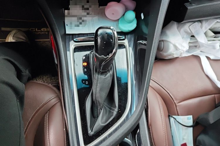 Used Buick GL6 2018 18T 6-Seater Prestige Model Gear Lever