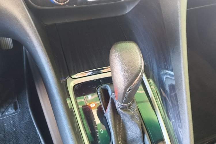 Used Buick GL6 2018 18T 6-Seater Prestige Model Gear Lever