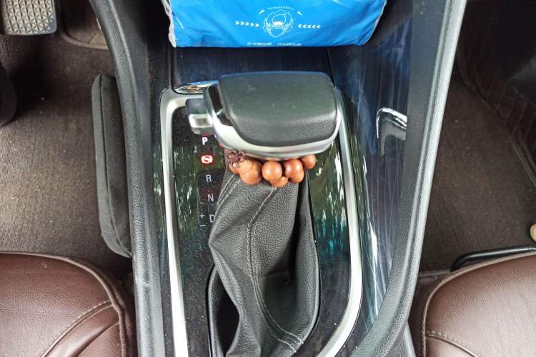 Used Buick GL6 2018 18T 6-Seater Luxury Model Gear Lever
