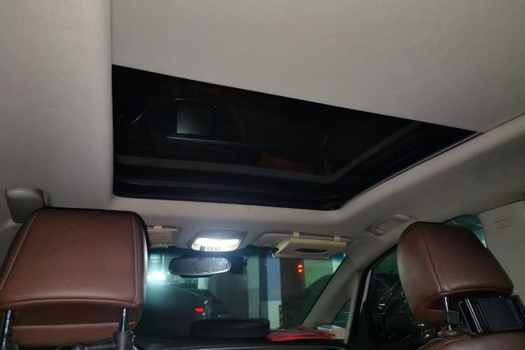 Used Buick GL6 2018 18T 6-Seater Elite Model Headliner