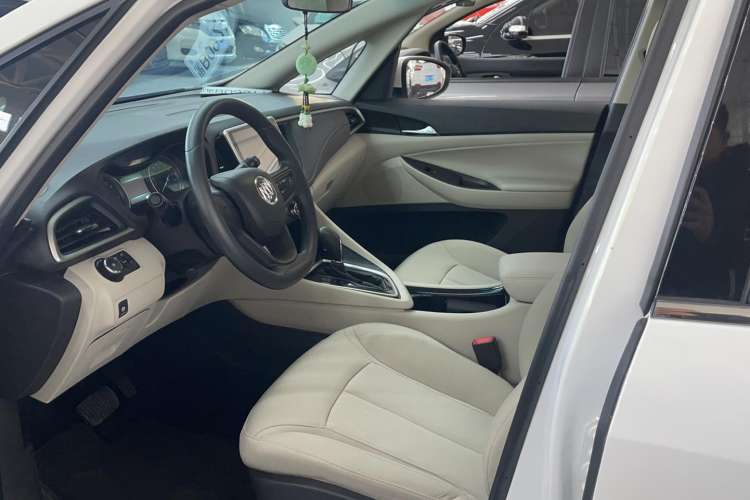 Used Buick GL6 2018 18T 6-Seater Elite Model Interior 2