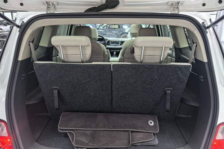 Used Buick GL6 2018 18T 6-Seater Elite Model Interior 5