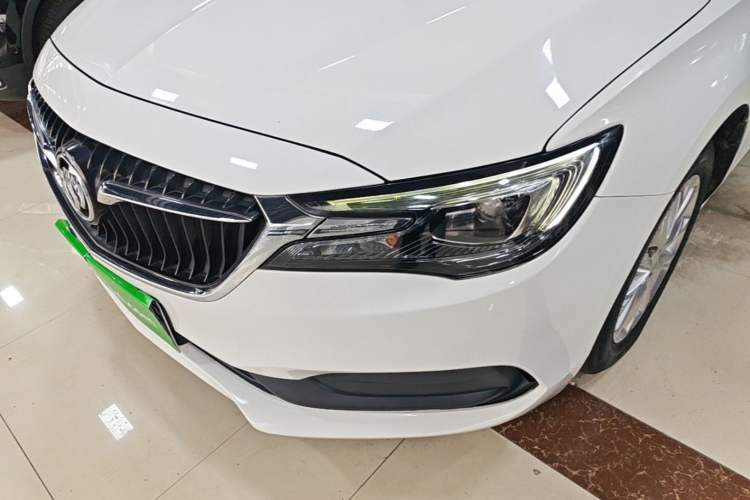 Used Buick GL6 2018 18T 6-Seater Luxury Model Left Front Headlight