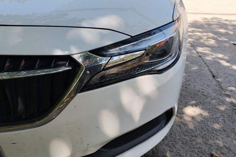 Used Buick GL6 2018 18T 6-Seater Luxury Model Left Front Headlight