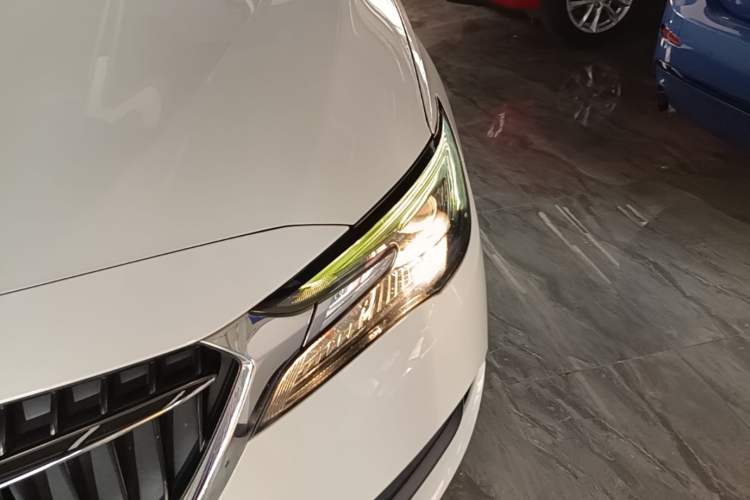 Used Buick GL6 2018 18T 6-Seater Luxury Model Left Front Headlight