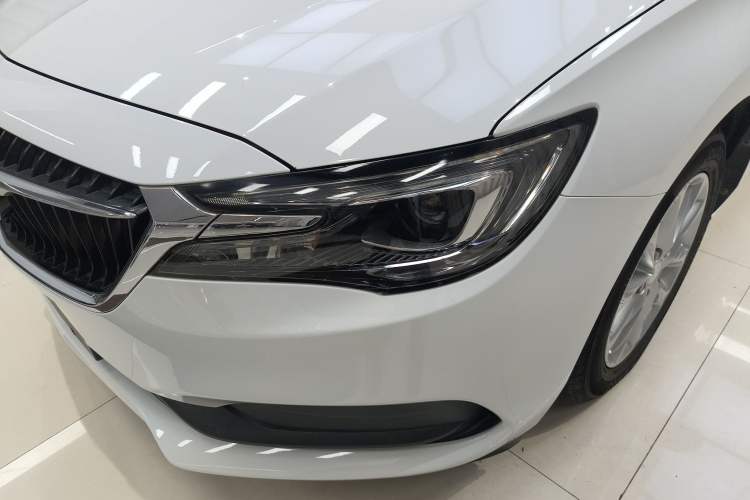 Used Buick GL6 2018 18T 6-Seater Elite Model Left Front Headlight