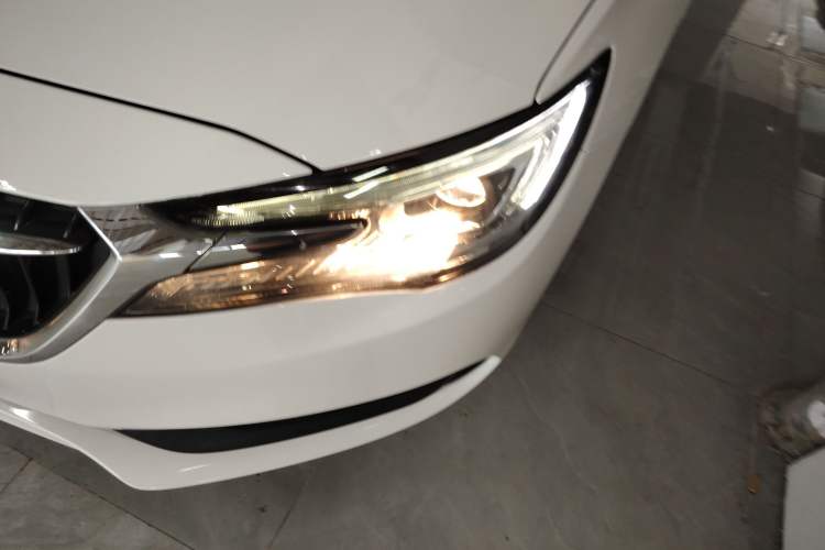 Used Buick GL6 2018 18T 6-Seater Elite Model Left Front Headlight