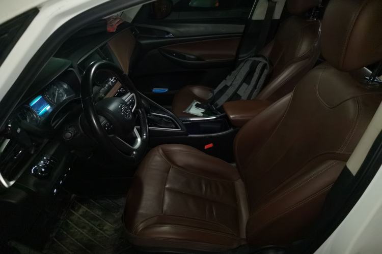 Used Buick GL6 2018 18T 6-Seater Elite Model Left Front Seat