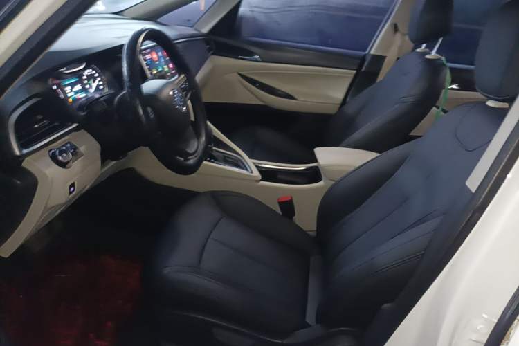 Used Buick GL6 2018 18T 5-Seater Elite Version Left Front Seat