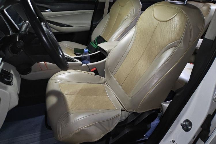 Used Buick GL6 2018 18T 6-Seater Elite Model Left Front Seat