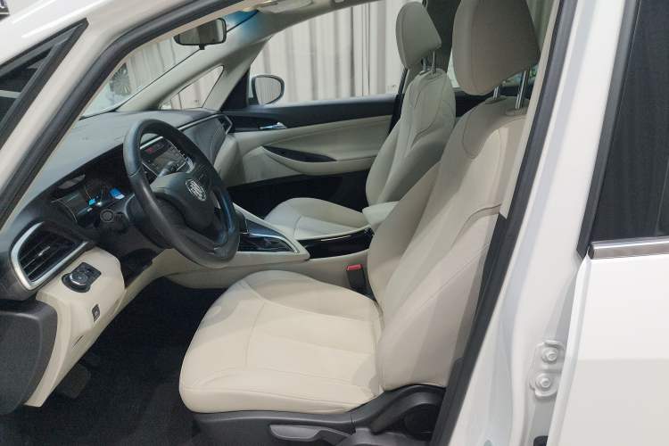 Used Buick GL6 2018 18T 6-Seater Elite Model Left Front Seat
