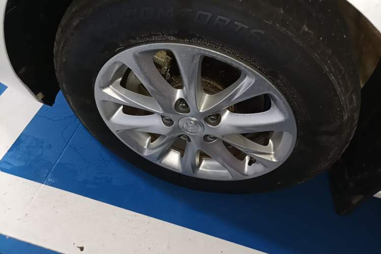 Used Buick GL6 2018 18T 5-Seater Elite Version Left Front Wheel Hub