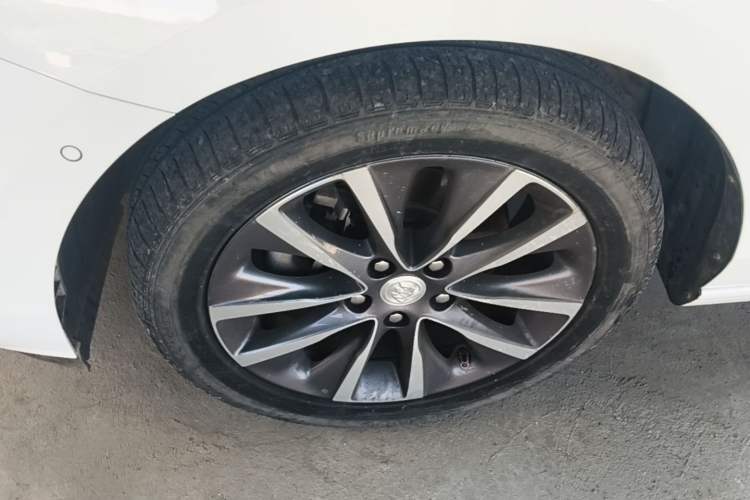 Used Buick GL6 2018 18T 6-Seater Prestige Model Left Front Wheel Hub