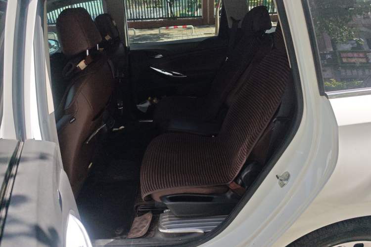 Used Buick GL6 2018 18T 6-Seater Luxury Model Left Rear Seat