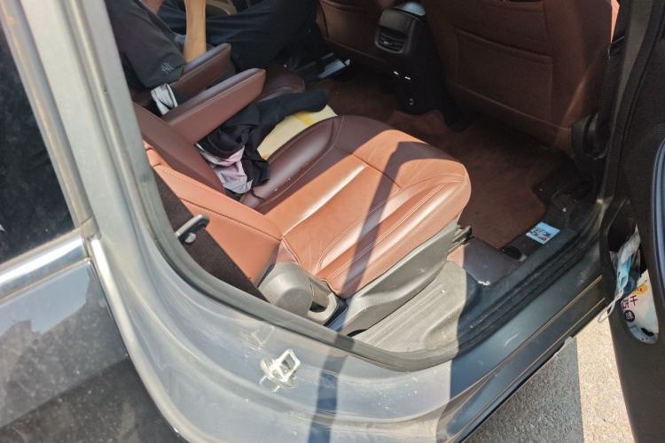 Used Buick GL6 2018 18T 6-Seater Prestige Model Left Rear Seat