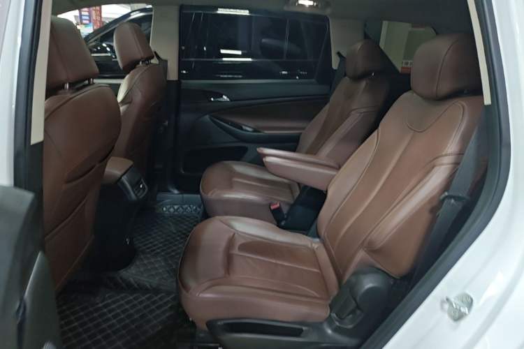 Used Buick GL6 2018 18T 6-Seater Luxury Model Left Rear Seat